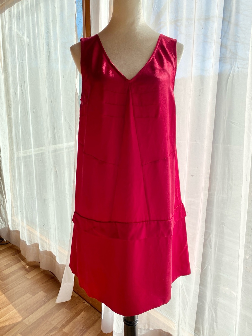 Gorgeous Marc by MARC JACOBS Red Silk V Neck Shift A-line Dress Sz Medium EUC